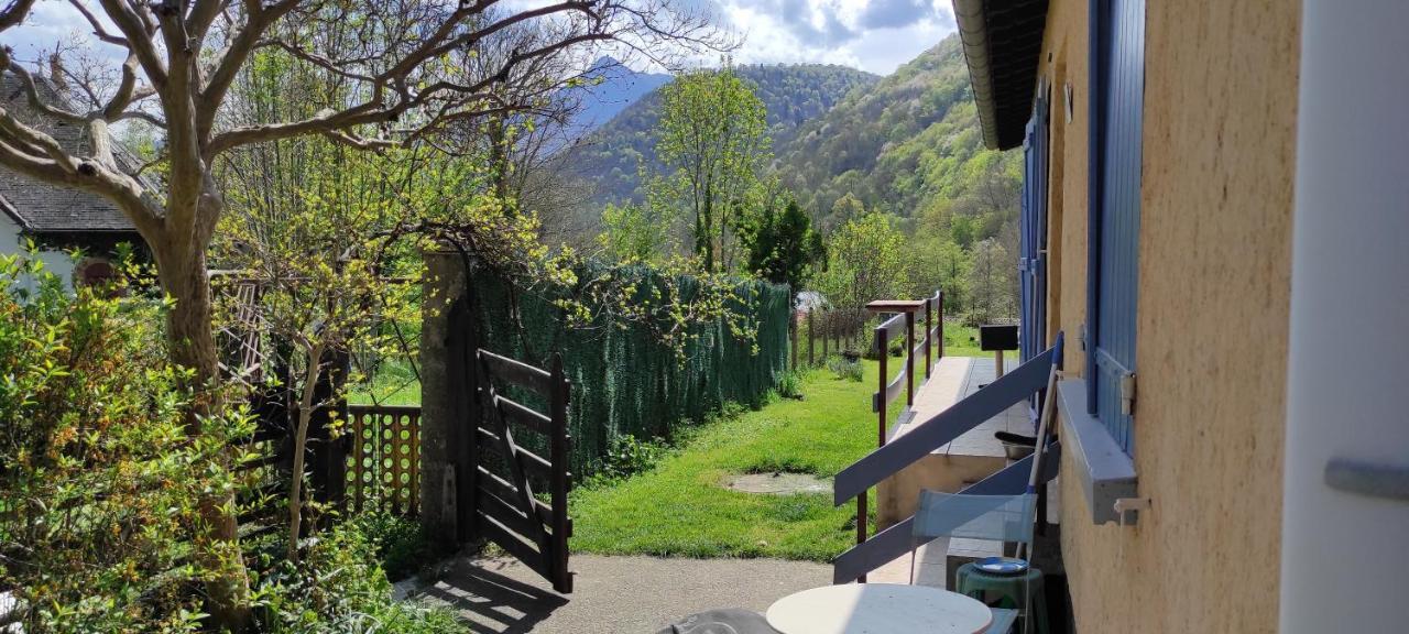 Maison Au Pied De La Montagne Aspet Exterior foto